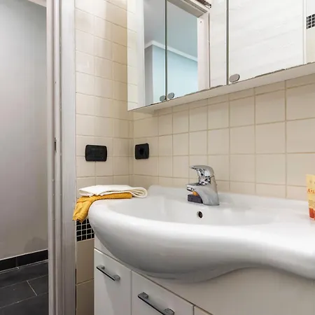 Apartment Flexyrent - Steps From Train Station