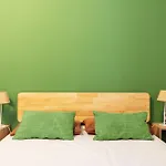 Apartamento Flexyrent - Steps From Train Station *