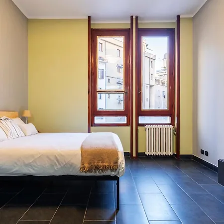 Flexyrent - Steps From Train Station Apartament